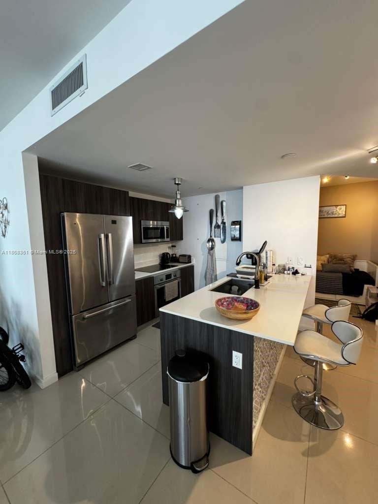 ARIA ON THE BAY CONDO - Residential