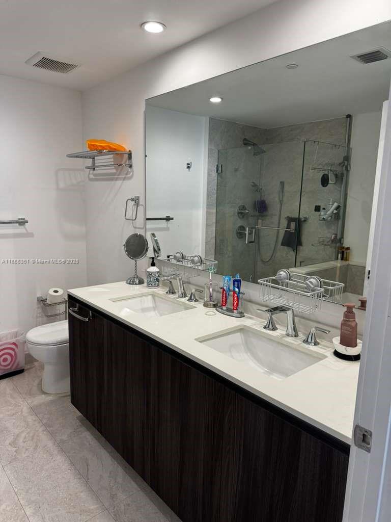 ARIA ON THE BAY CONDO - Residential