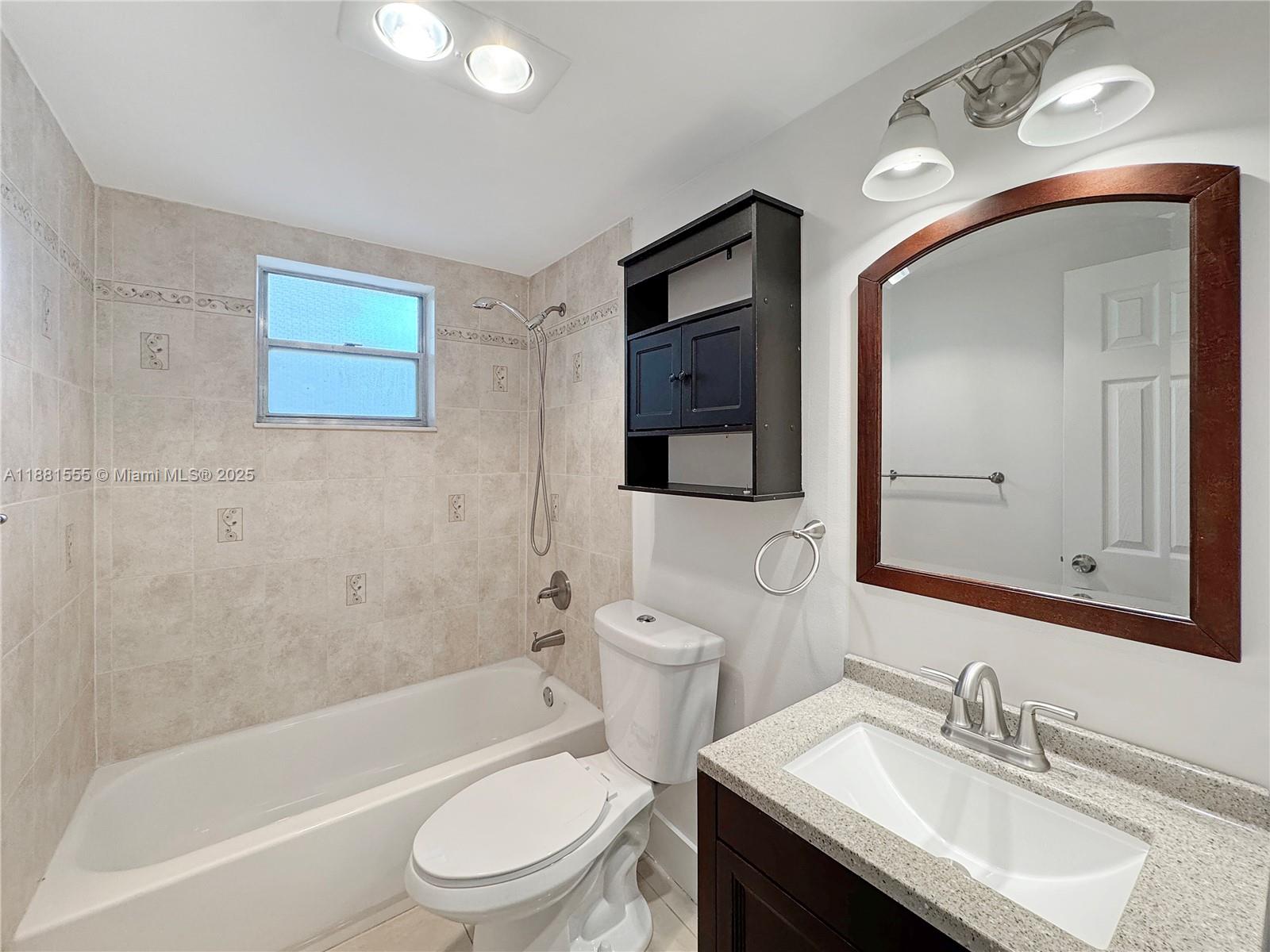 CASA BELLA CONDO APTS - Residential Lease
