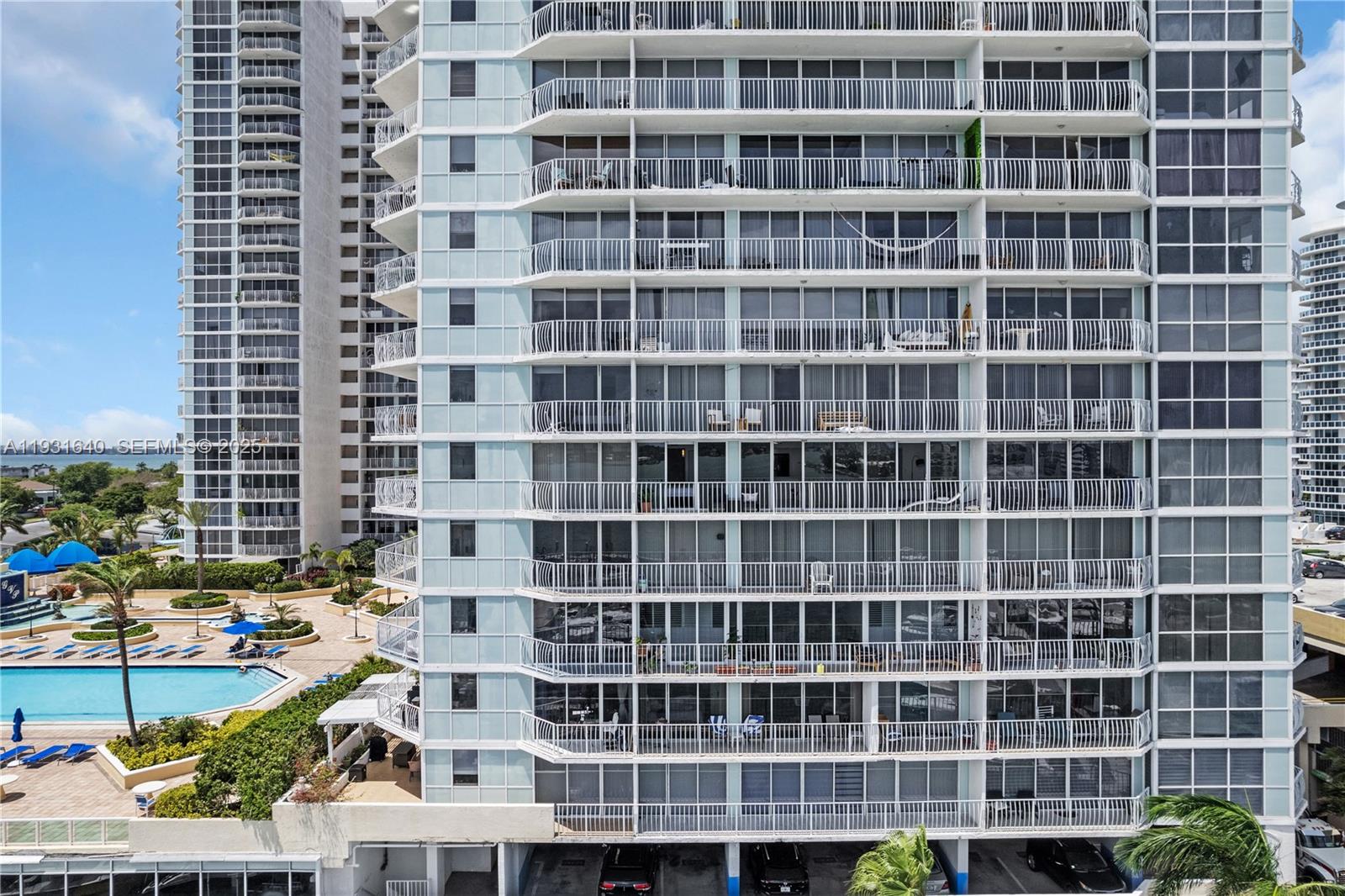 THE GRANDVIEW PALACE COND - Residential