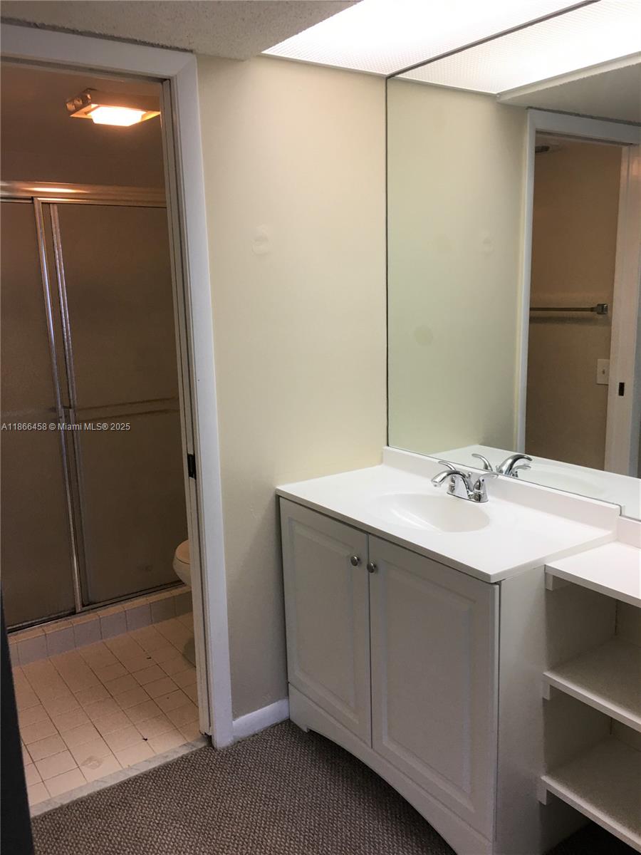 KEYS GATE CONDO NO SIX - Residential