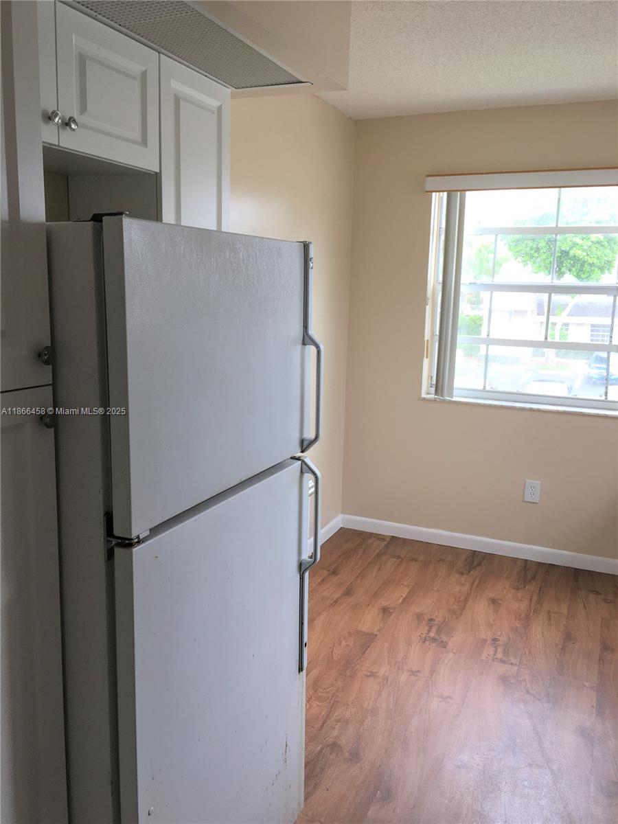 KEYS GATE CONDO NO SIX - Residential