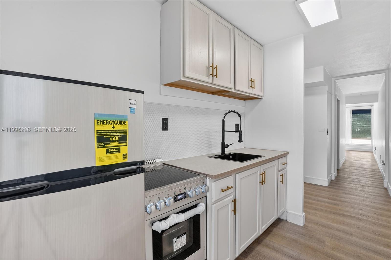 10240 Collins Ave 206