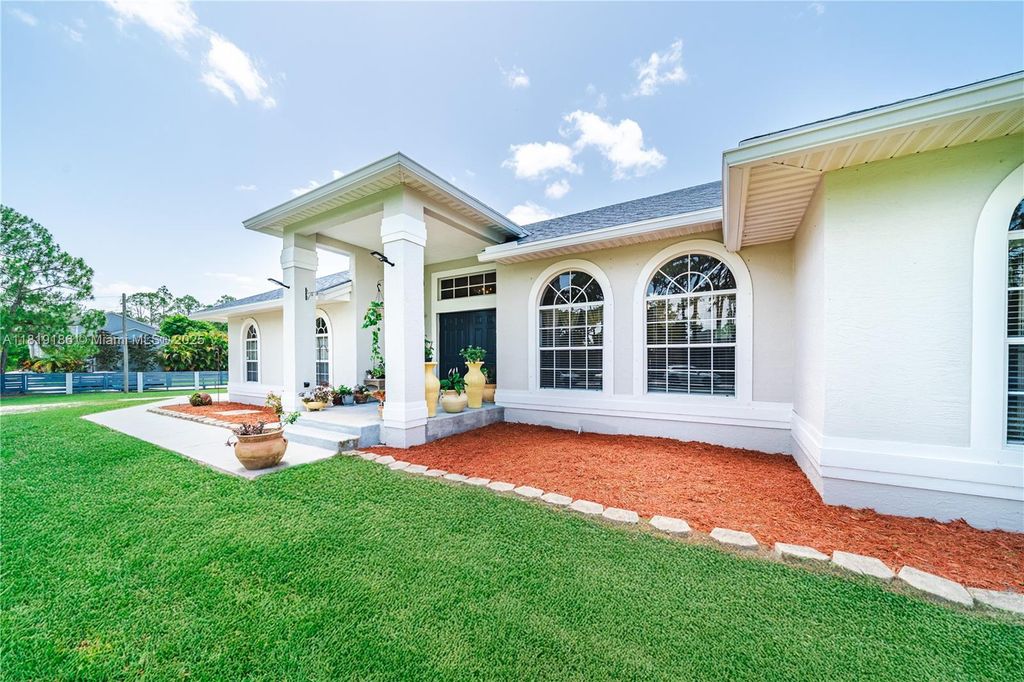 Photo of 17888 N 68th St N, Loxahatchee, FL 33470 (MLS # A11819186)