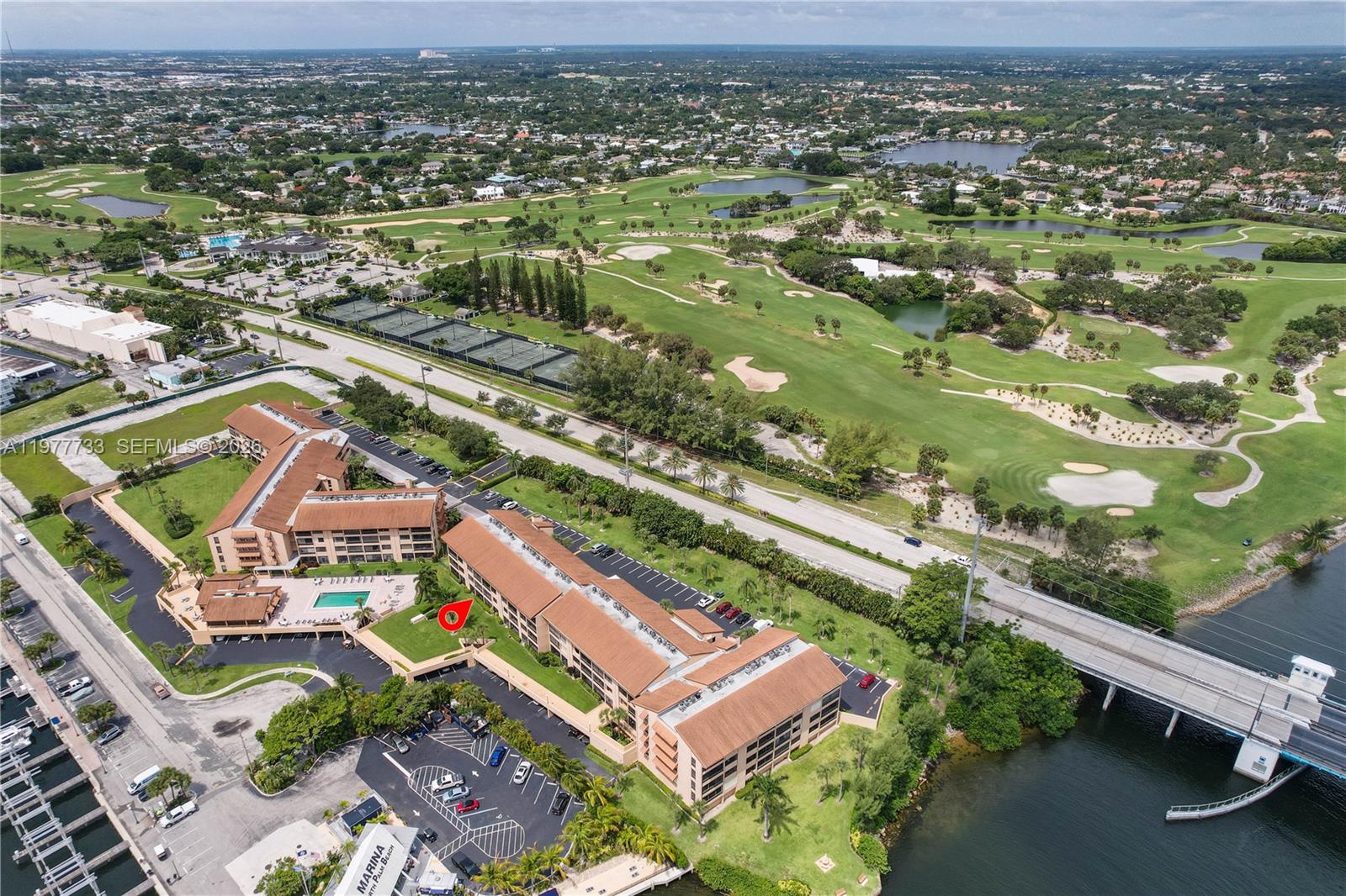 MARINA BAY CONDO - Residential