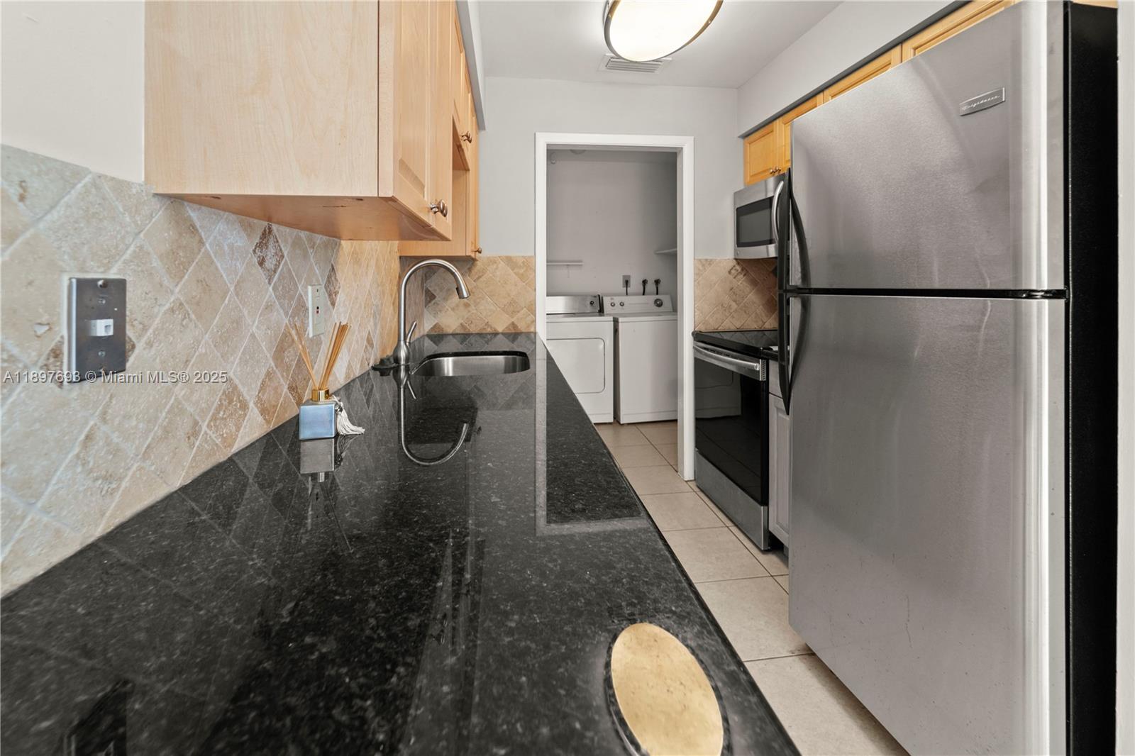 ISLAND VIEW - Residential Lease