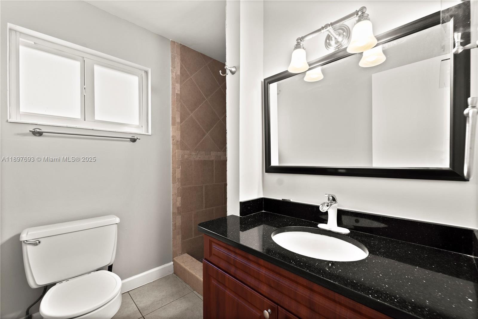 ISLAND VIEW - Residential Lease
