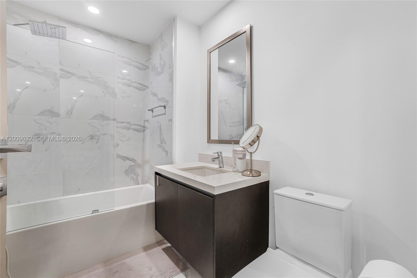 PARAMOUNT MIAMI WORLDCENT - Residential