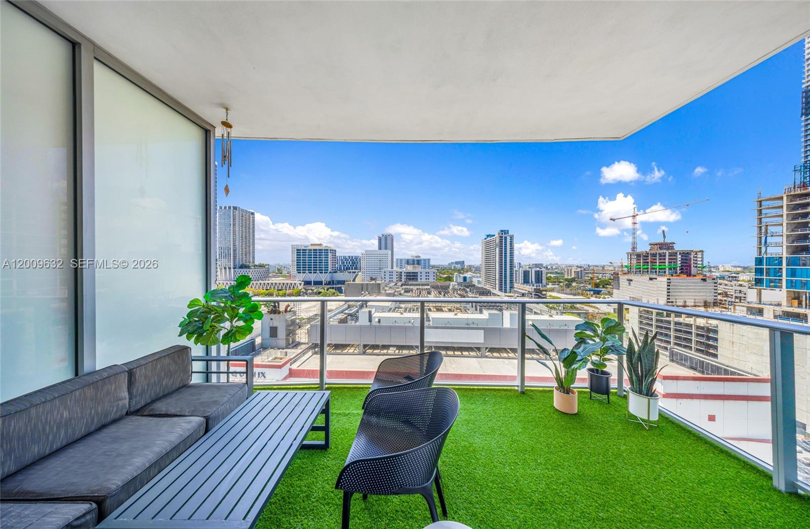PARAMOUNT MIAMI WORLDCENT - Residential