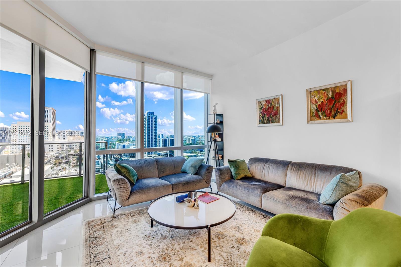 PARAMOUNT MIAMI WORLDCENT - Residential