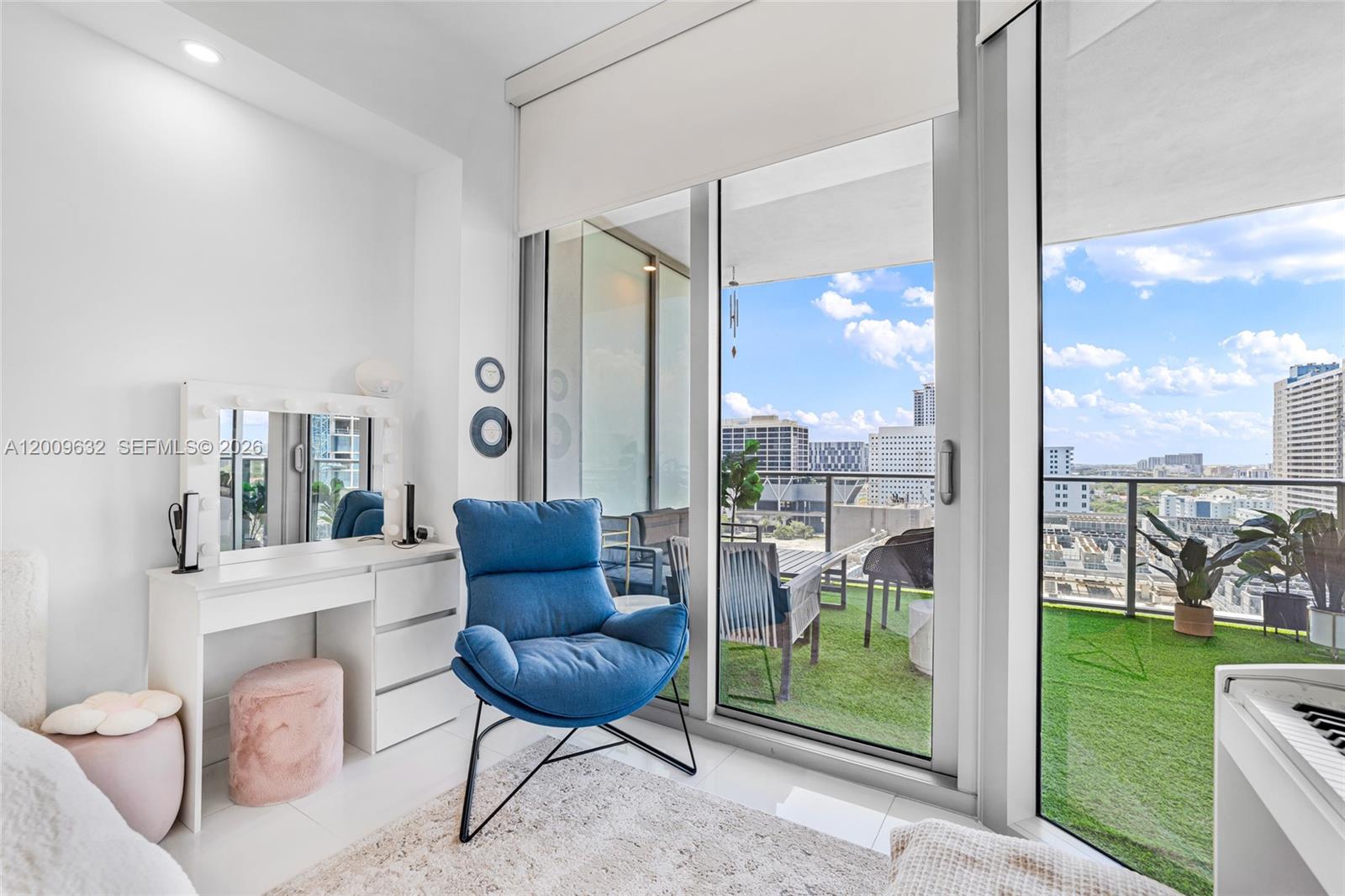 PARAMOUNT MIAMI WORLDCENT - Residential
