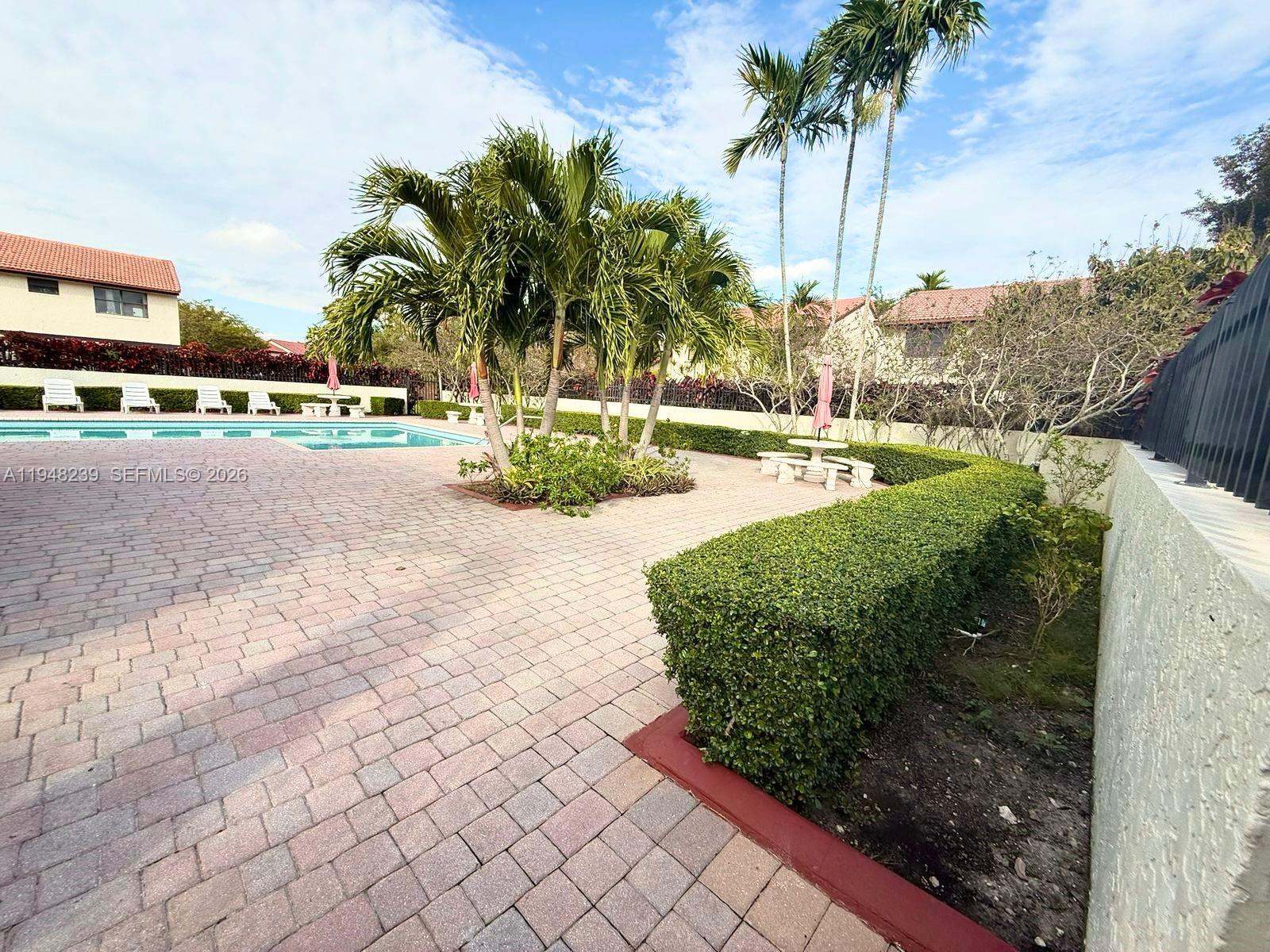 ARBORGATE PATIO HOMES - Residential Lease