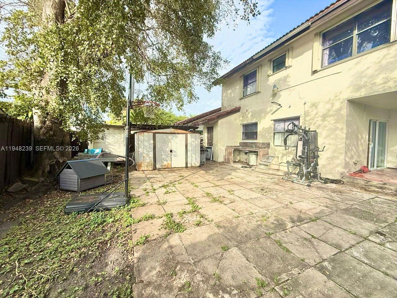 ARBORGATE PATIO HOMES - Residential Lease