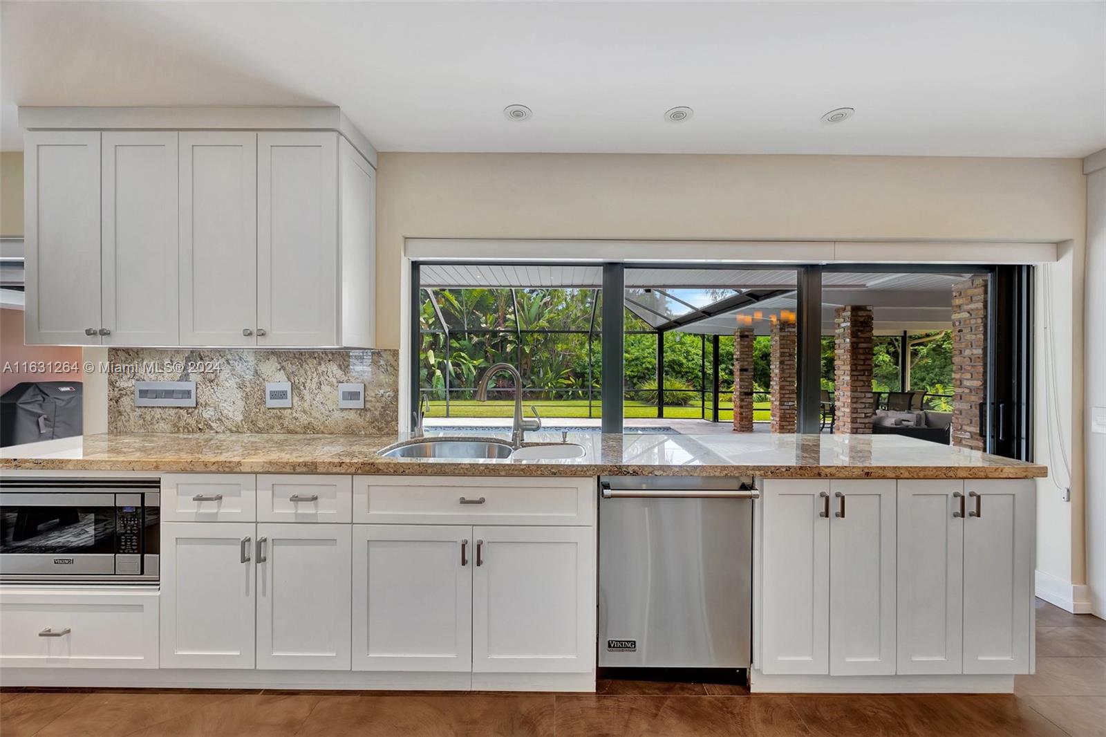 LAUREL HILL PARK - Residential