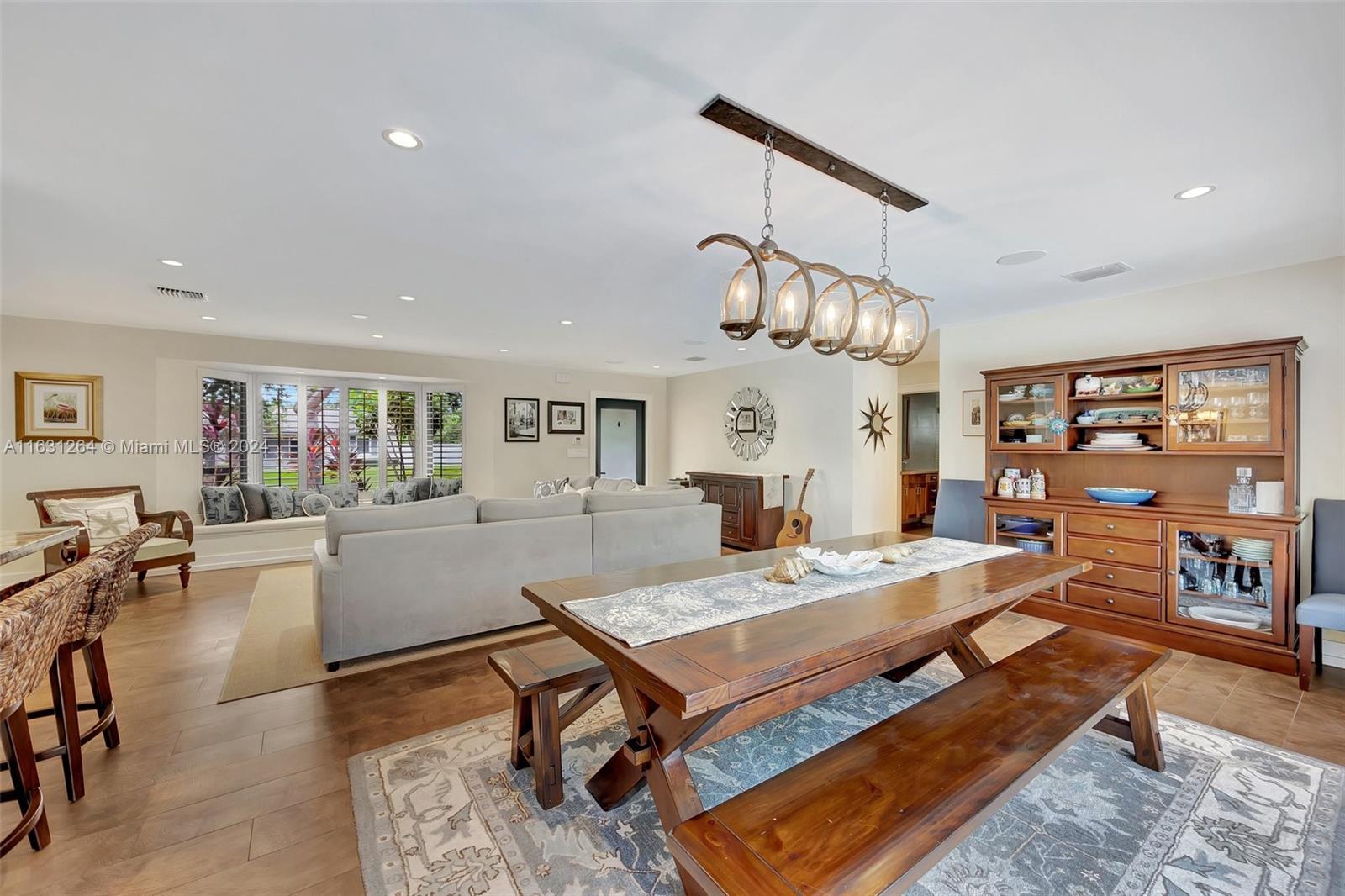 LAUREL HILL PARK - Residential