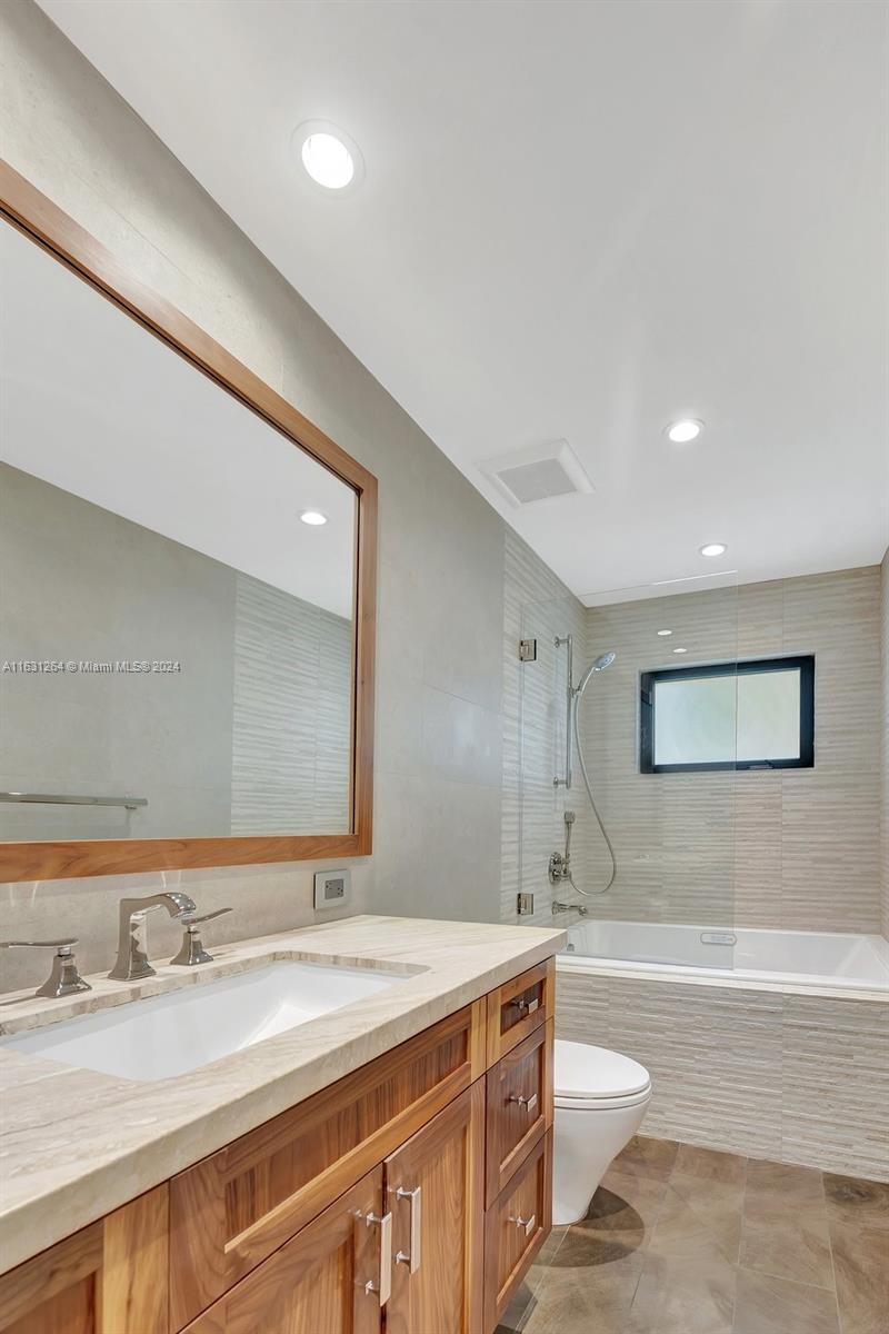 LAUREL HILL PARK - Residential