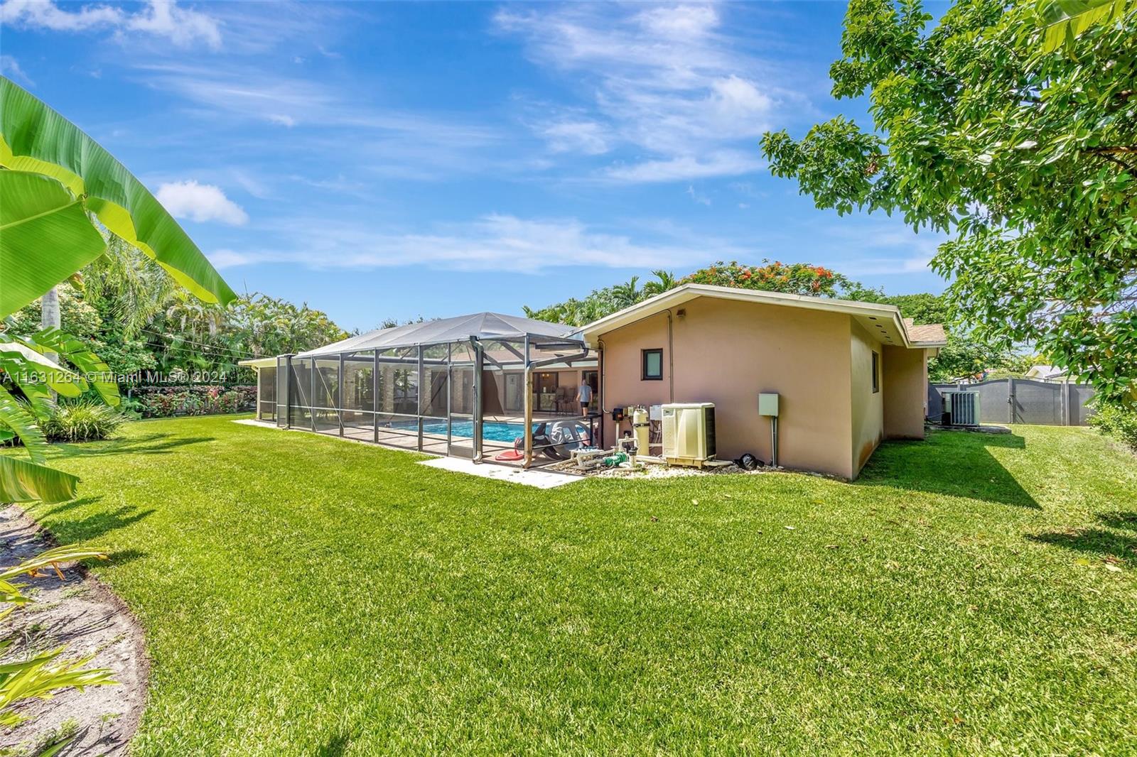 LAUREL HILL PARK - Residential