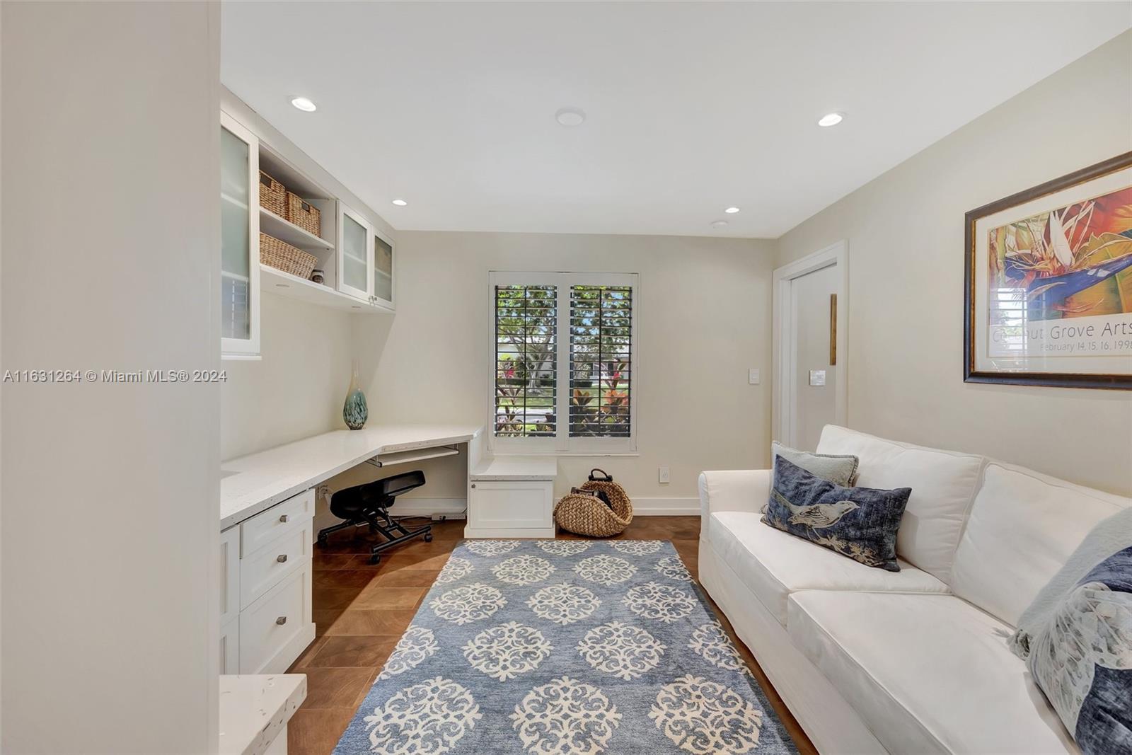 LAUREL HILL PARK - Residential