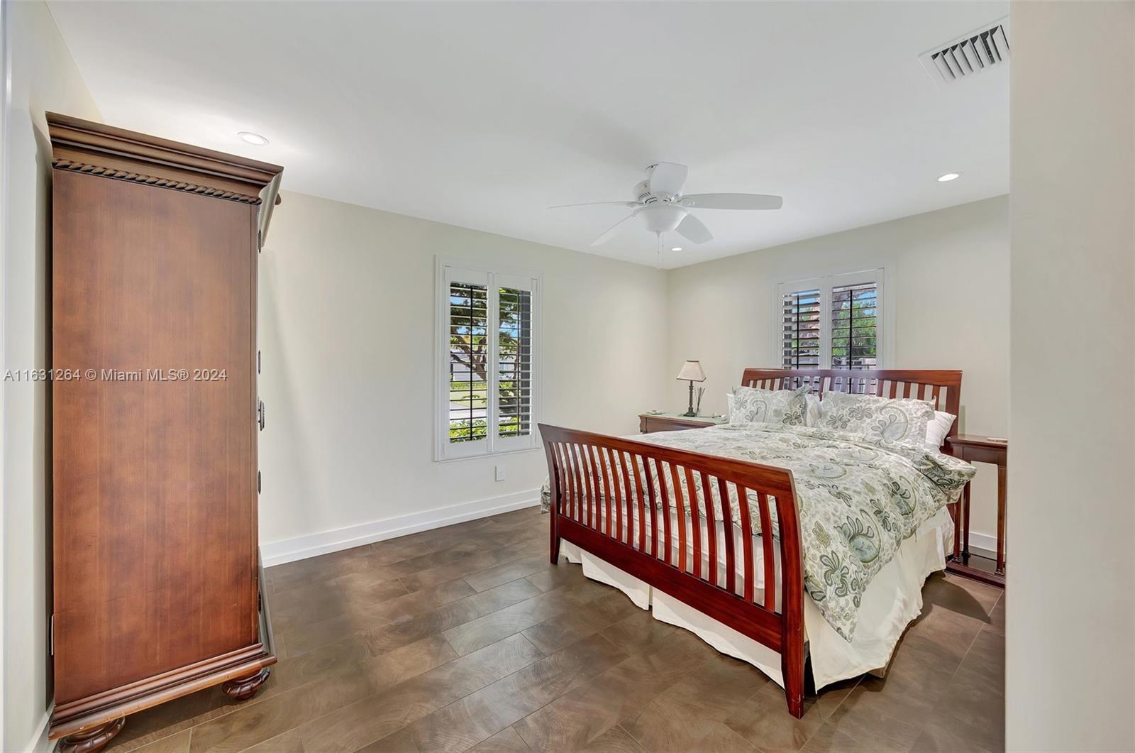 LAUREL HILL PARK - Residential