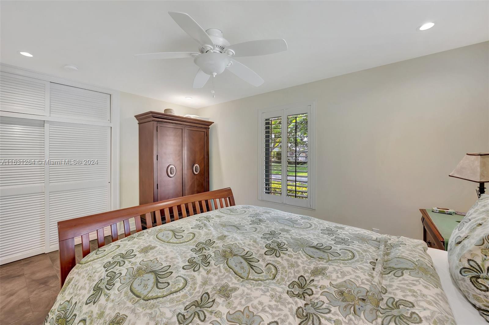 LAUREL HILL PARK - Residential