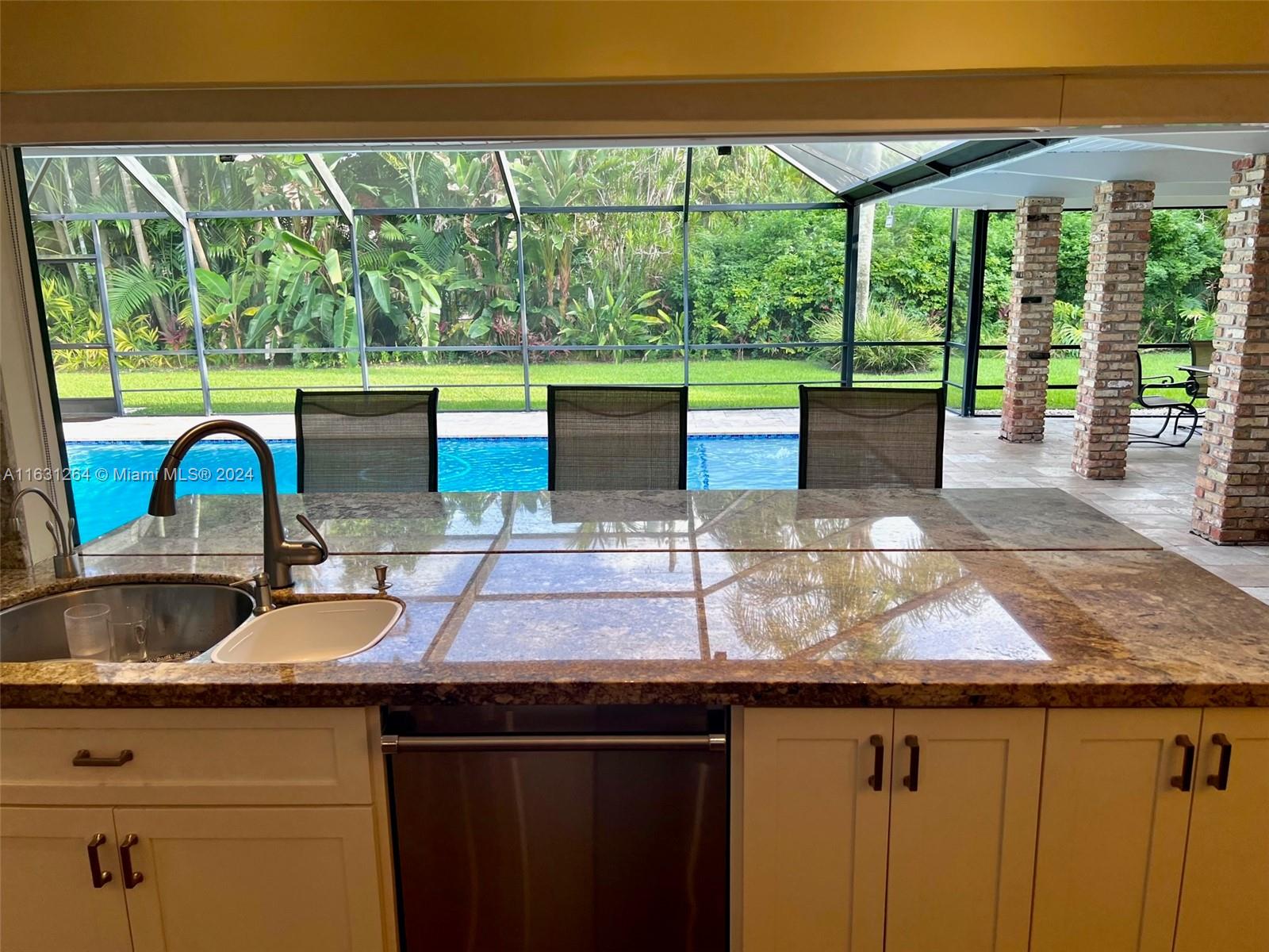 LAUREL HILL PARK - Residential