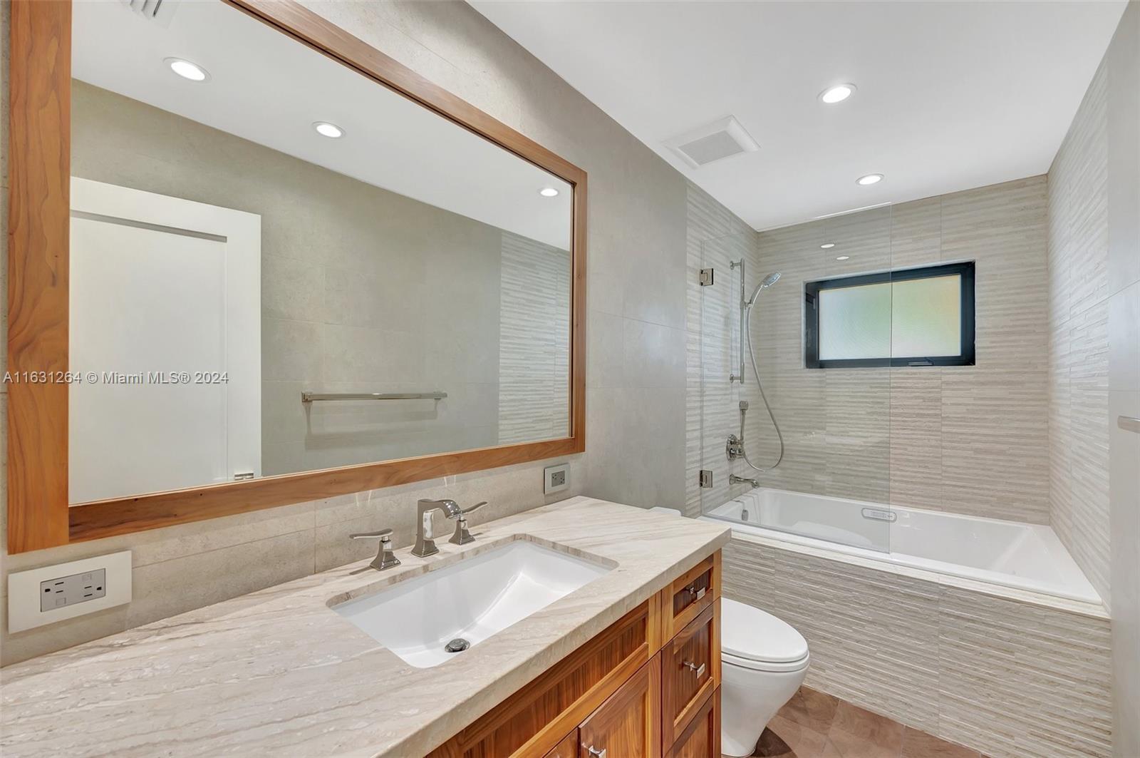 LAUREL HILL PARK - Residential