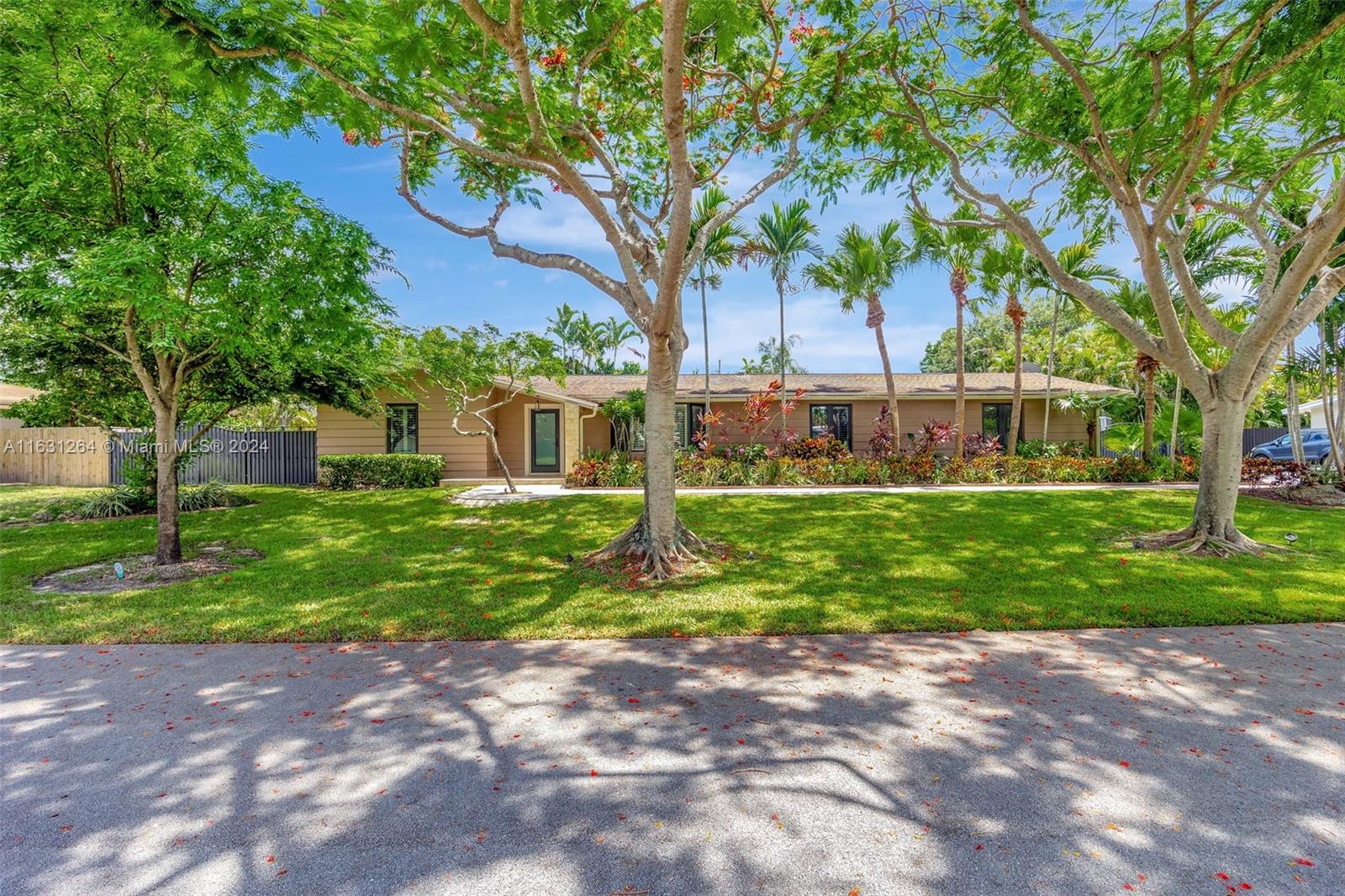 LAUREL HILL PARK - Residential