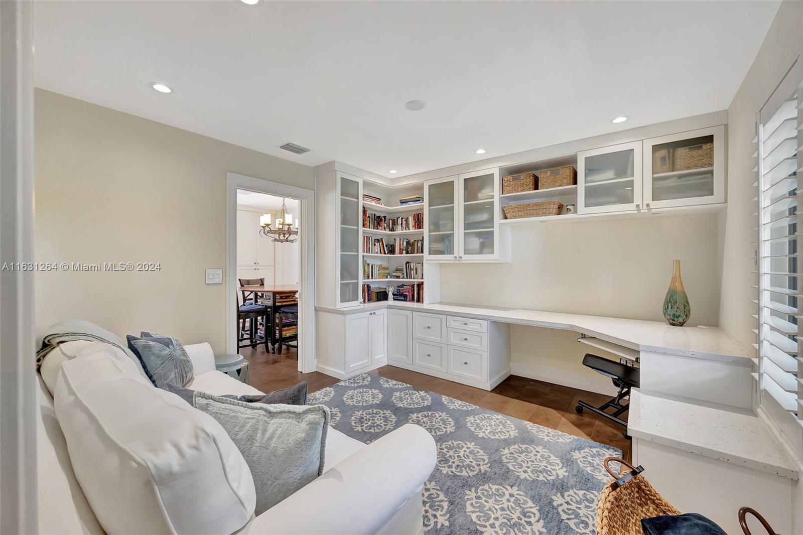 LAUREL HILL PARK - Residential