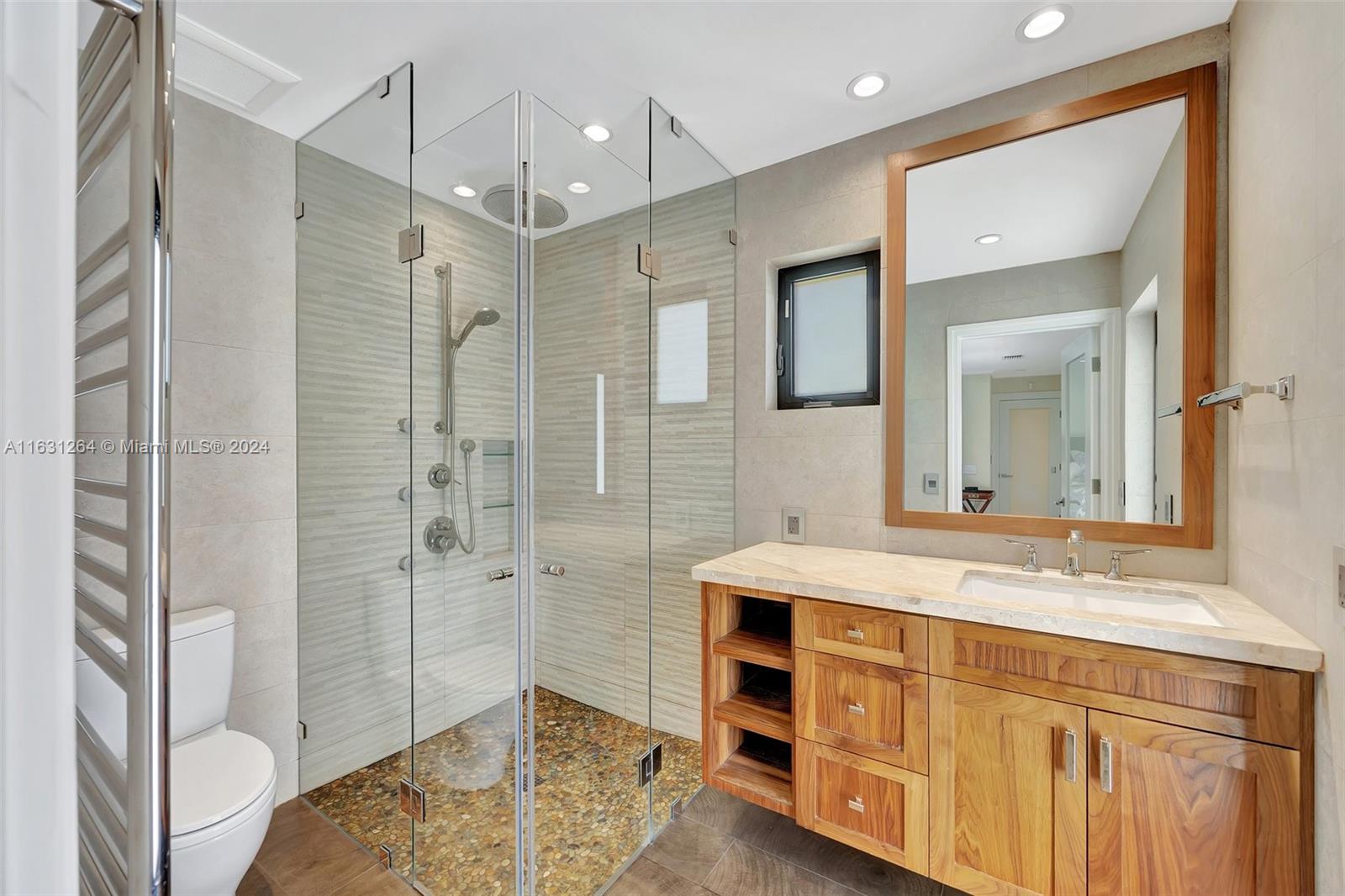 LAUREL HILL PARK - Residential