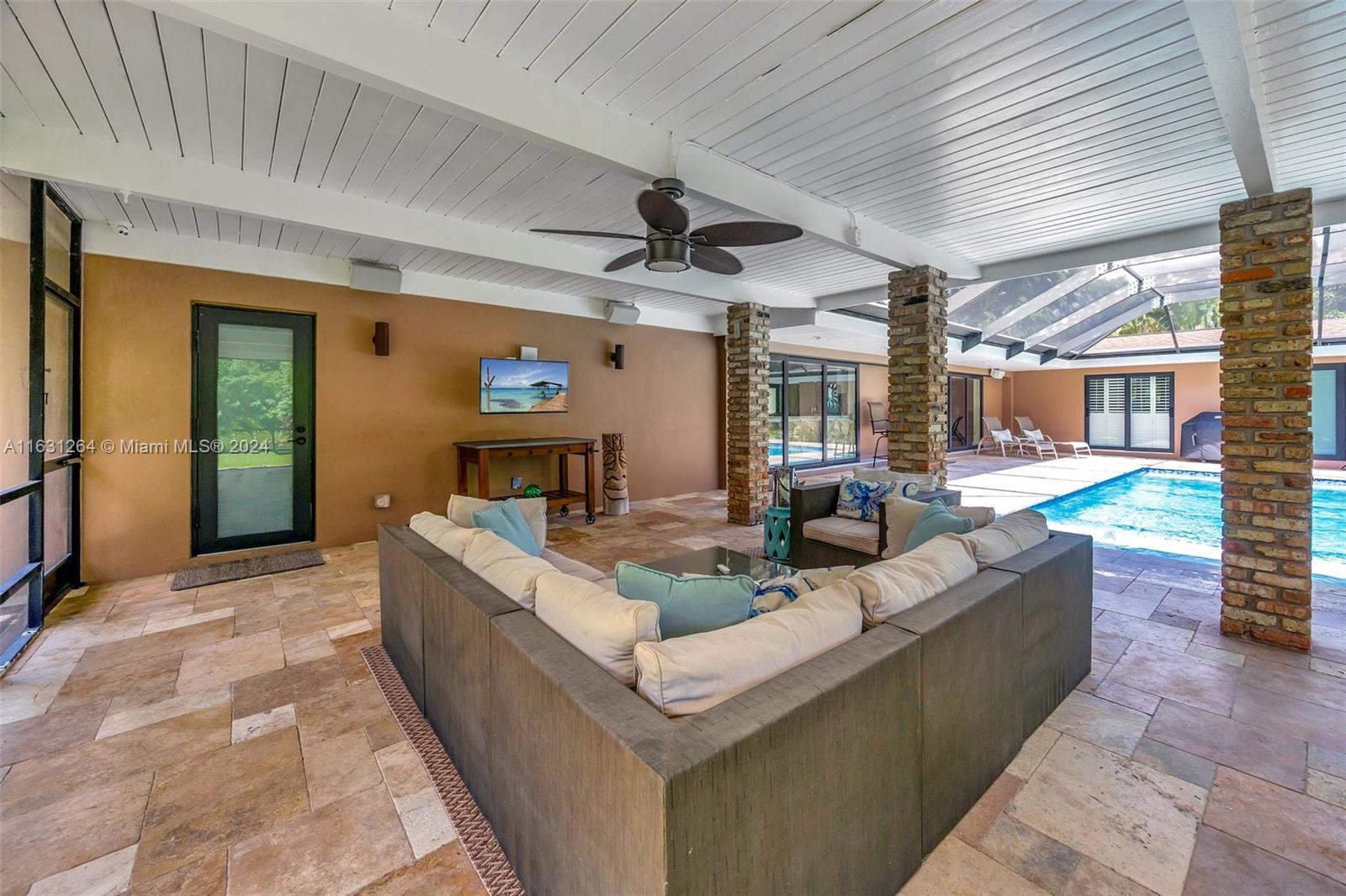 LAUREL HILL PARK - Residential