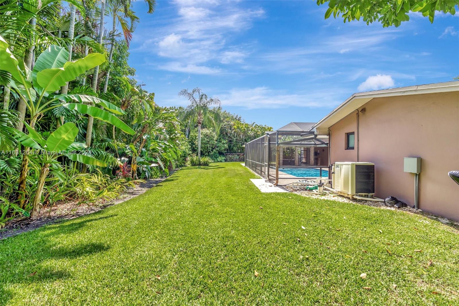 LAUREL HILL PARK - Residential