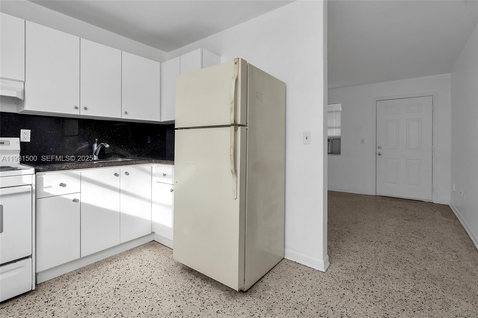 CITY OF MIAMI SOUTH - Residential Lease