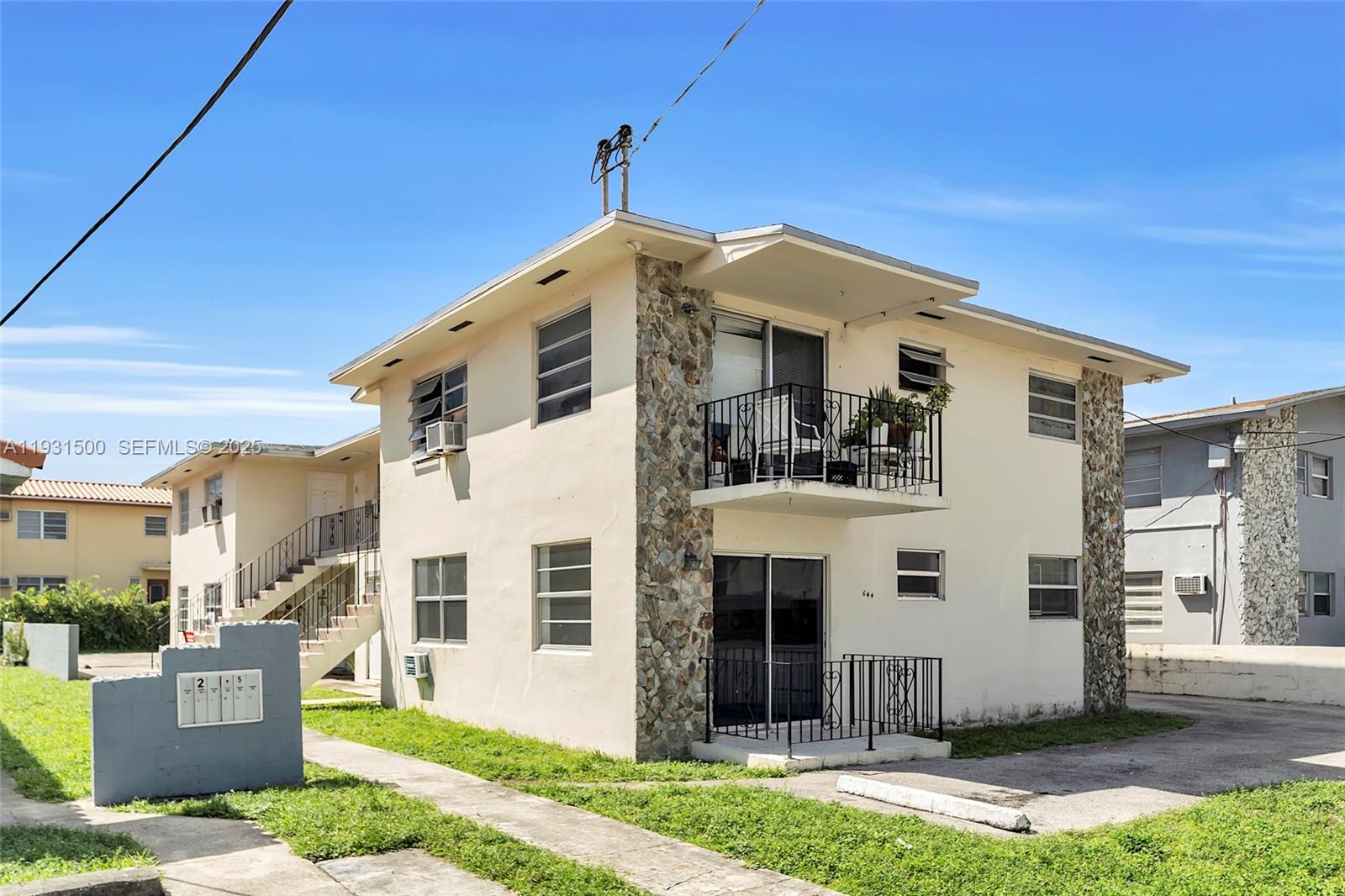 CITY OF MIAMI SOUTH - Residential Lease
