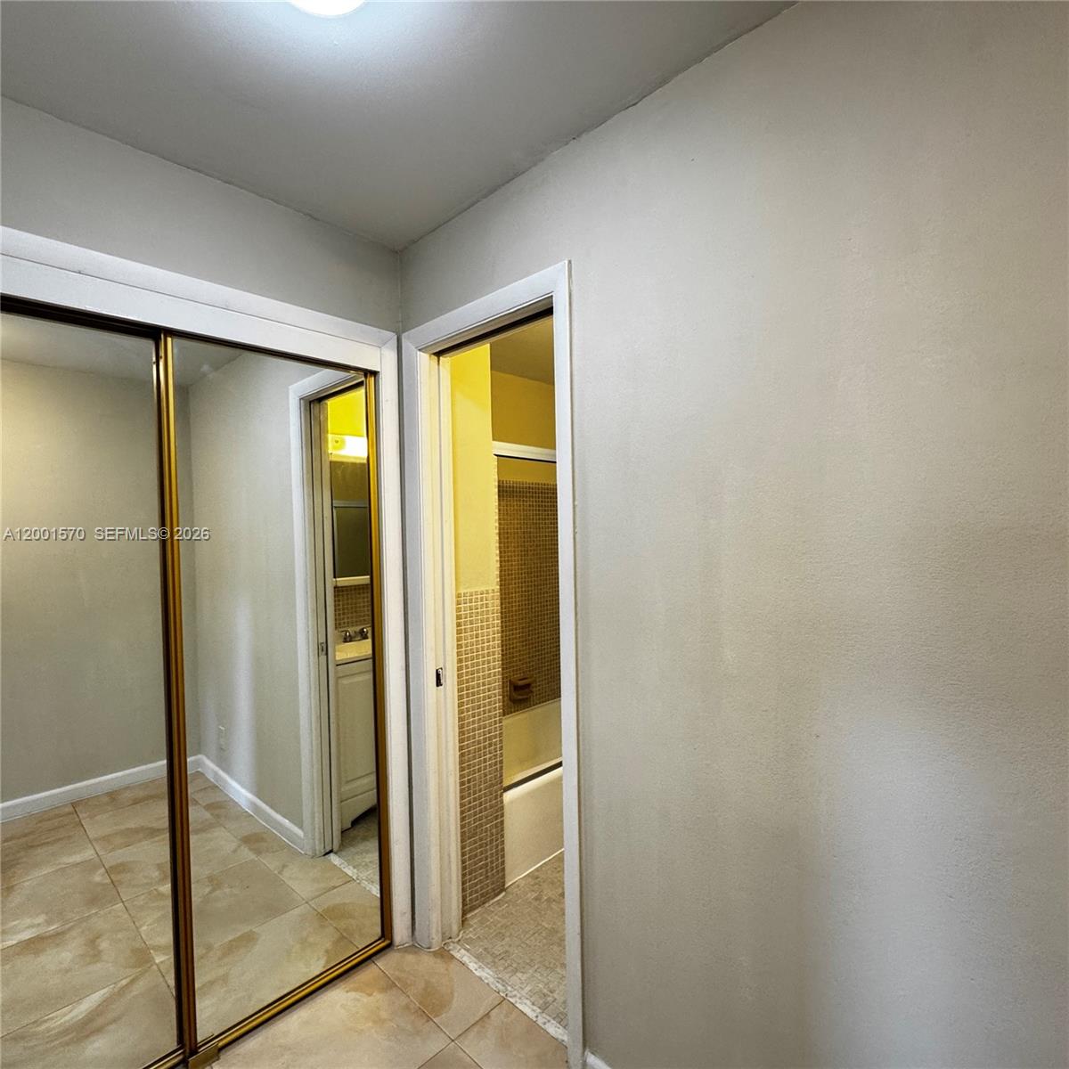 FIRST GULFSTREAM GARDEN - Residential Lease