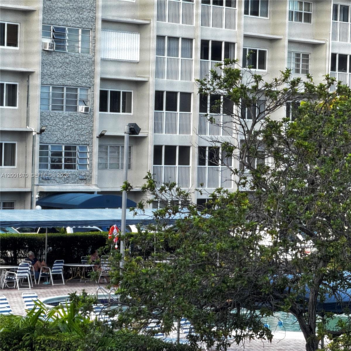 FIRST GULFSTREAM GARDEN - Residential Lease