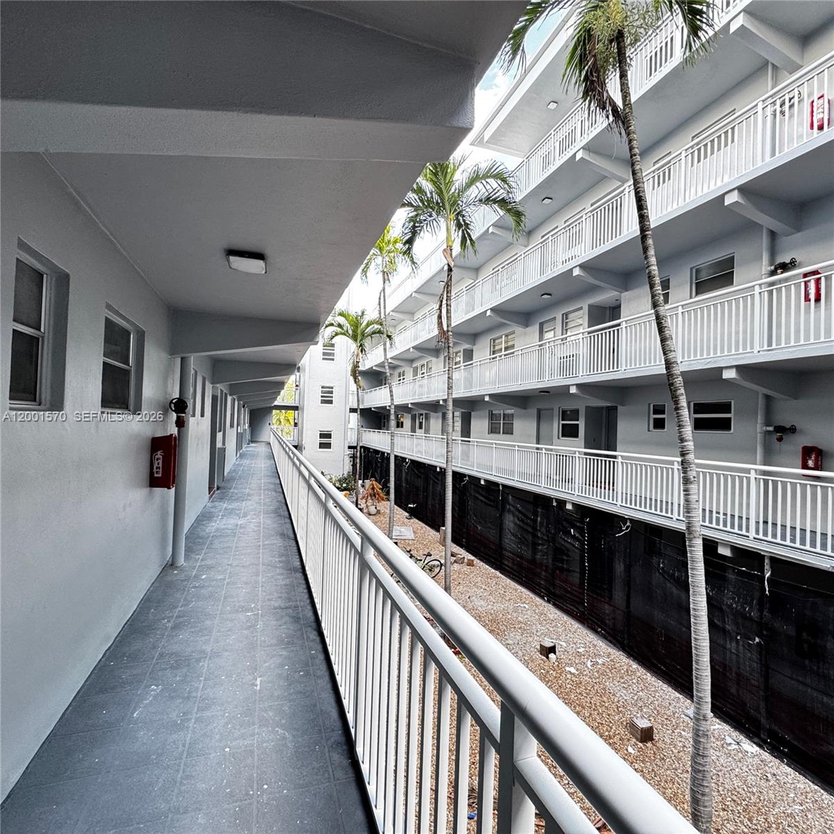 FIRST GULFSTREAM GARDEN - Residential Lease