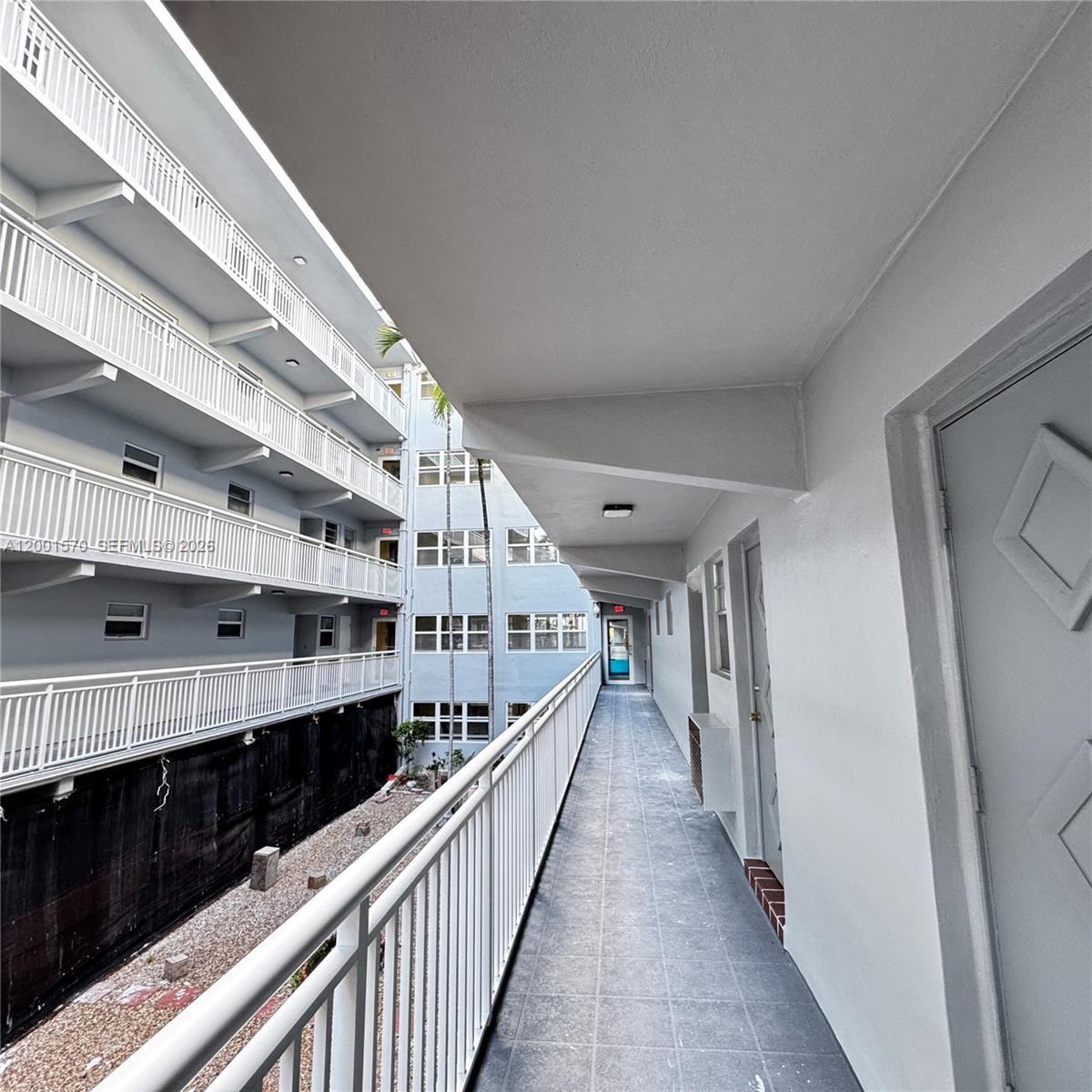 FIRST GULFSTREAM GARDEN - Residential Lease