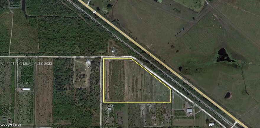 20.07 ± acres of land for sale. Seller will also entertain offers on the contiguous 4.87 ± acres which includes a 5,000 ± SF pole barn with a new concrete floor and electric. Sale includes approximately 1,000 palm trees. Zoned (A-2) Agricultural, Unincorporated Martin County, Florida. This zoning district also allows all agricultural and residential uses. A single-family home is permitted on a lot in excess of 5 acres. Electric by FPL and fiber-optic cable is available Well and septic systems must be utilized. 

Asking Price:
 
20.07 ± acre lot: $802,800.00 cash to Seller ($40,000 ± per acre). 

4.870 ± acre lot: Unpriced, make offer.