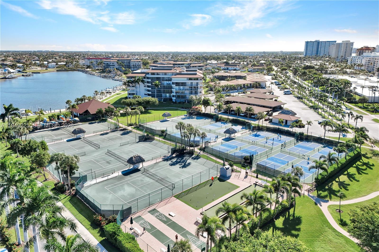 MARCO BEACH - Residential