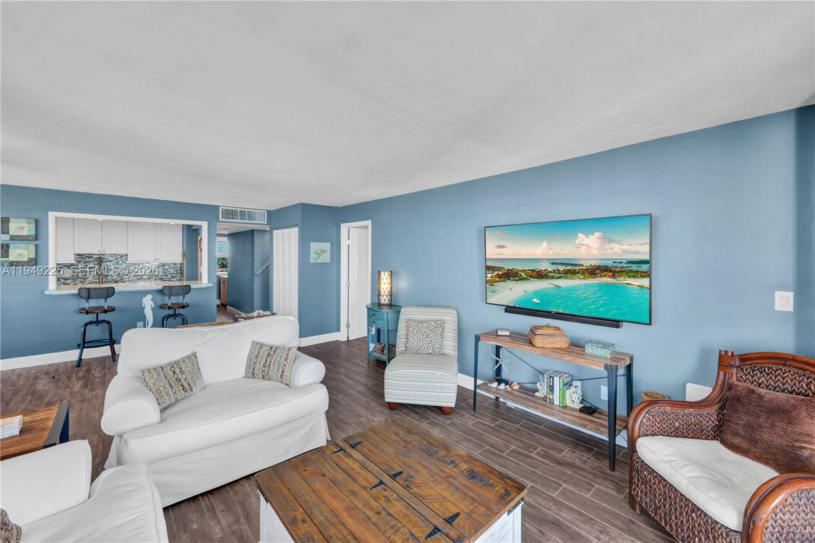 MARCO BEACH - Residential