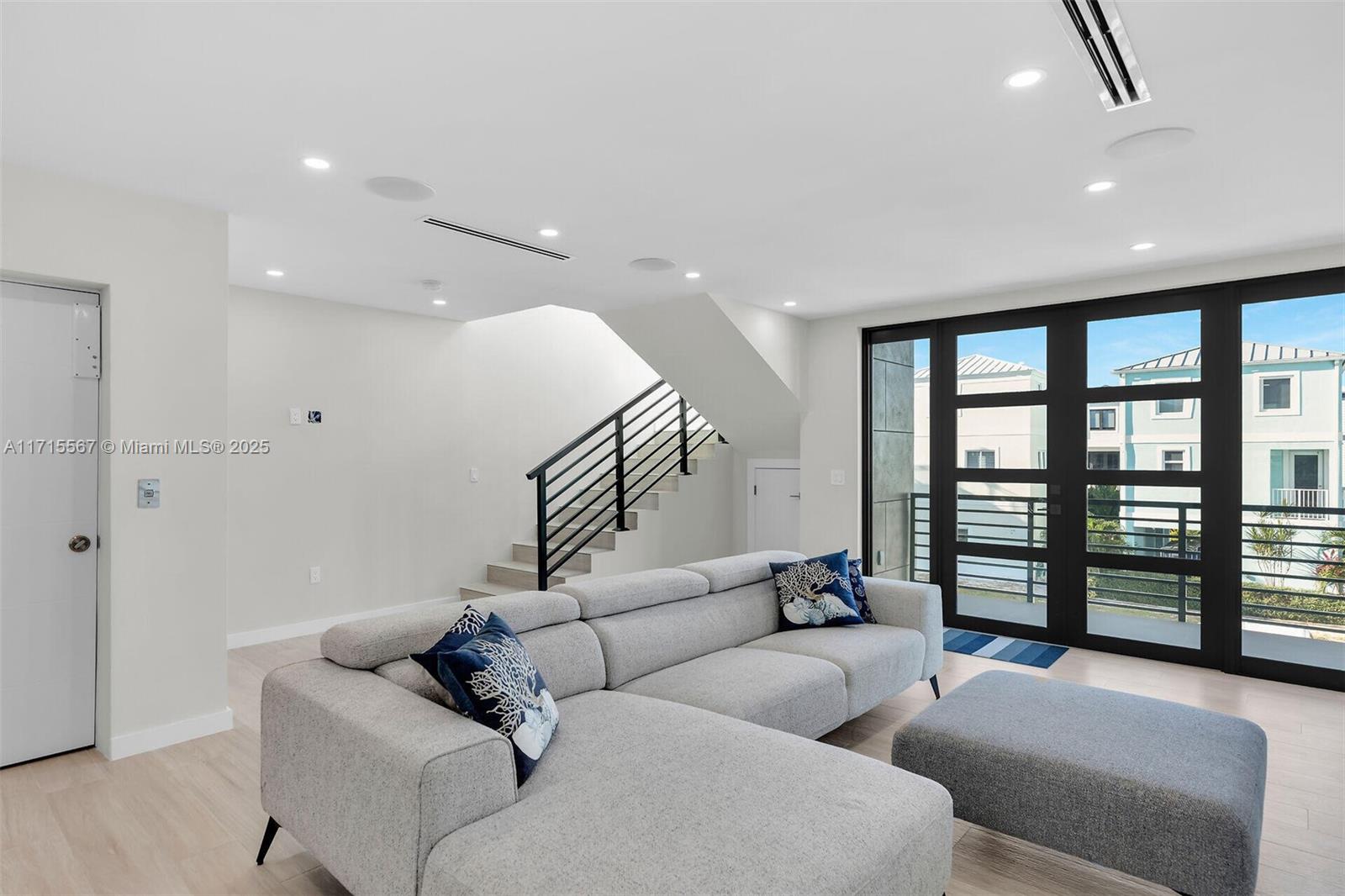 KEY LARGO OCEAN RESORT CO - Residential