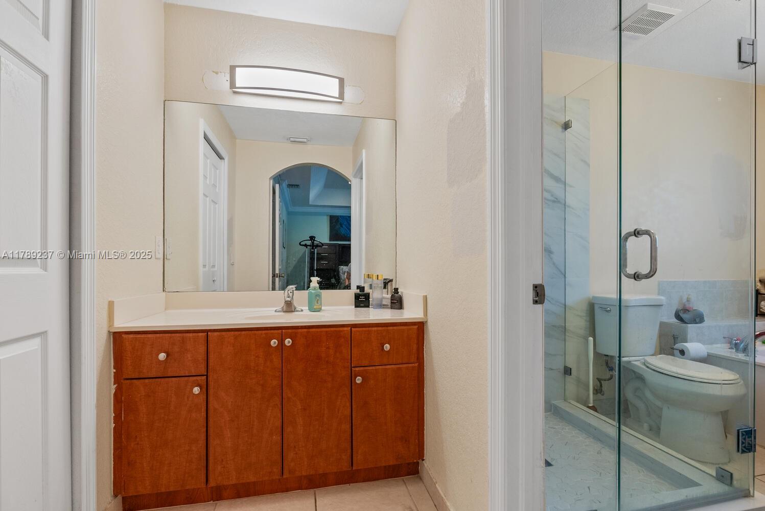 LAKES BY THE BAY JAY - Residential