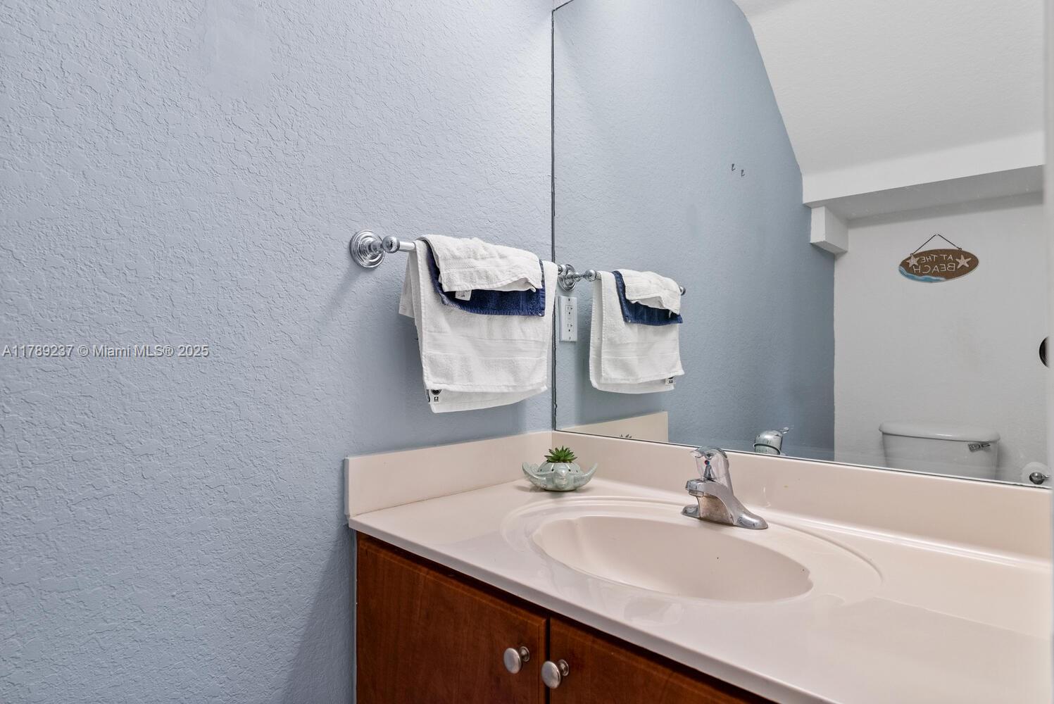 LAKES BY THE BAY JAY - Residential