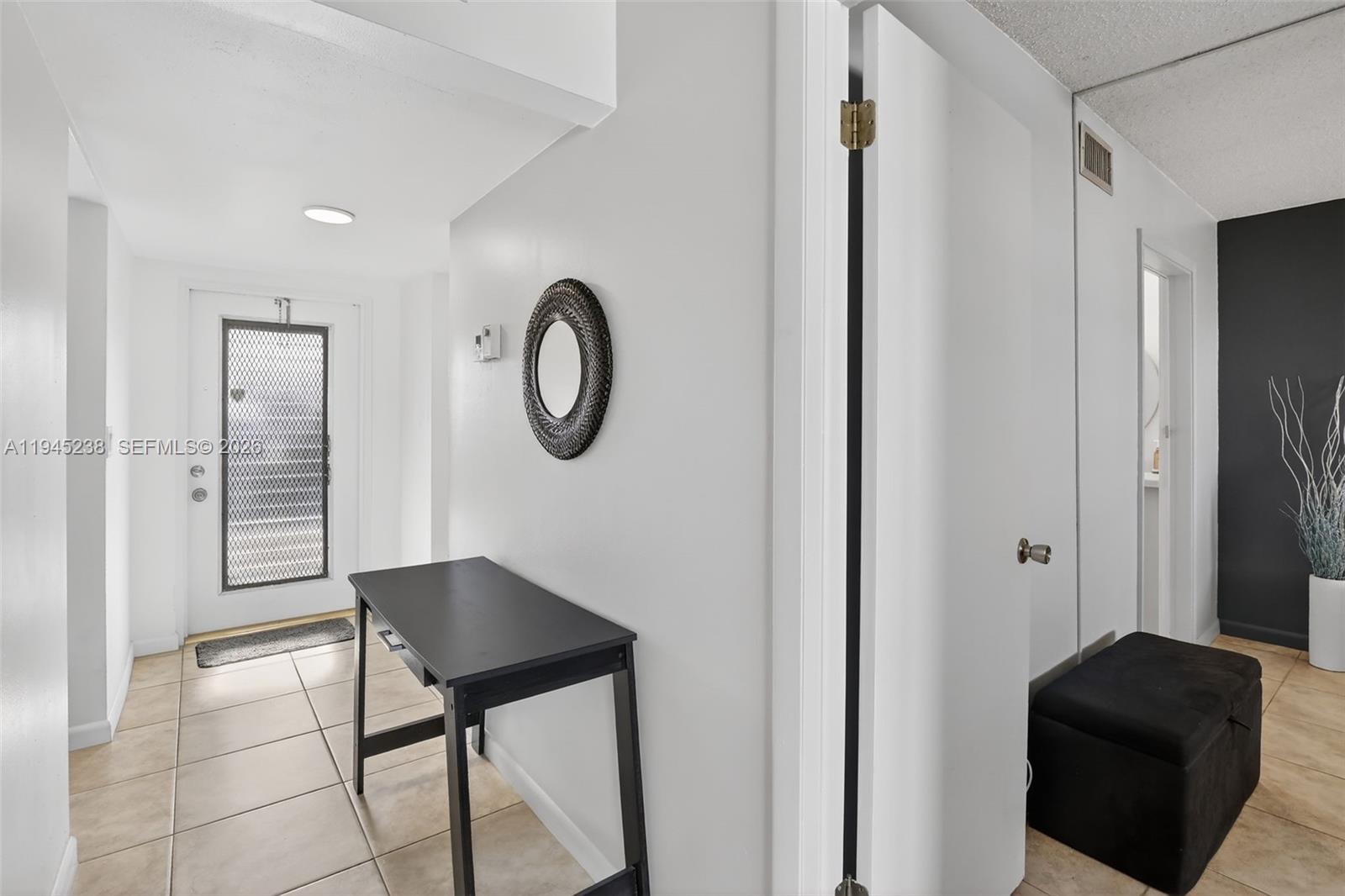 ORIOLE GOLF & TENNIS CLUB - Residential