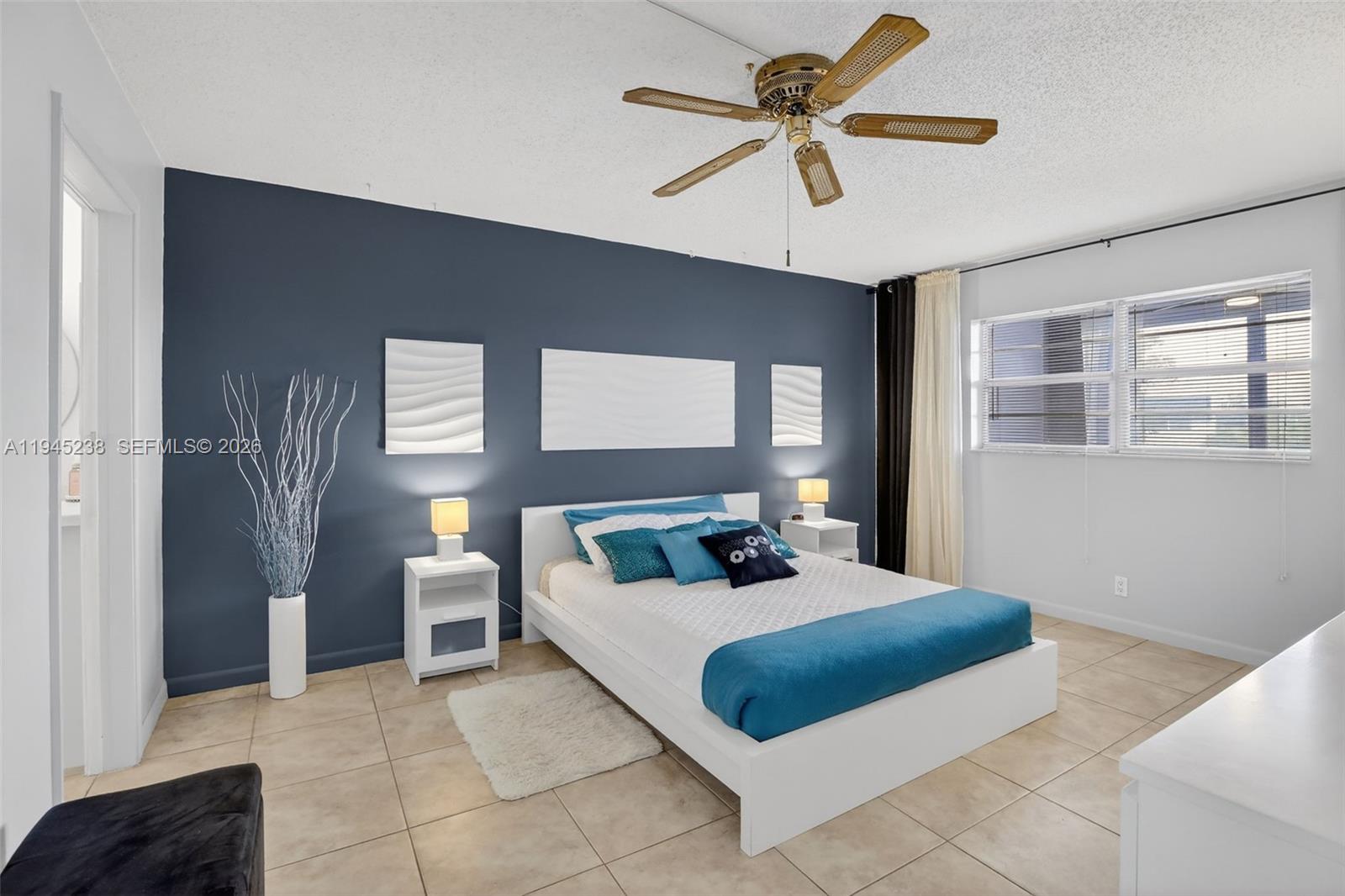 ORIOLE GOLF & TENNIS CLUB - Residential