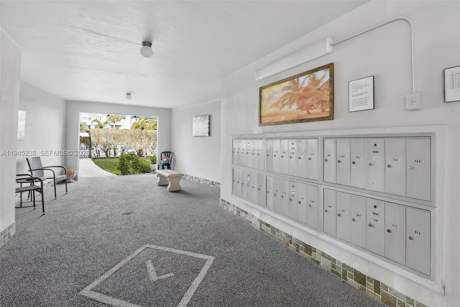 ORIOLE GOLF & TENNIS CLUB - Residential