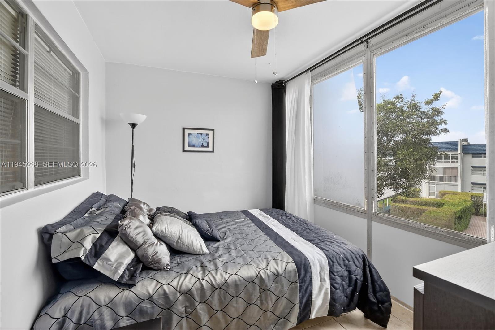 ORIOLE GOLF & TENNIS CLUB - Residential