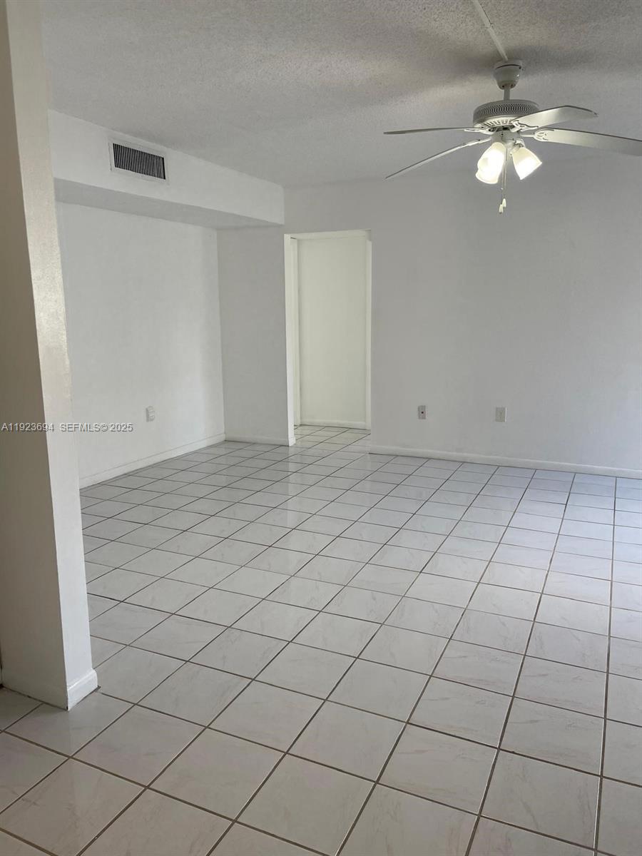 THE HORIZONS CONDO #7 - Residential Lease