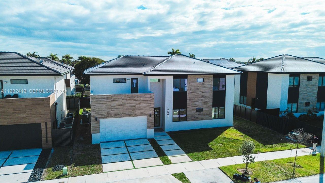 PALMS AT EUREKA PHASE TWO - Residential