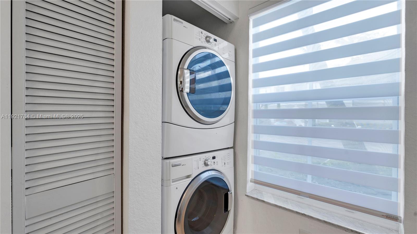 LAS TERRAZAS AT VIZCAYA C - Residential Lease